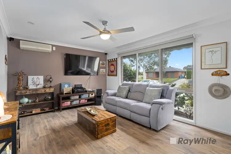 Fifth view of Homely house listing, 4 Lesley Drive, Hampton Park VIC 3976