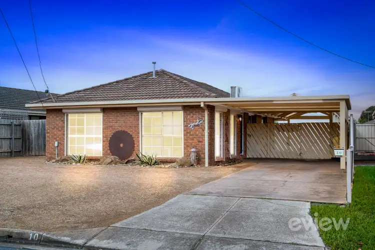 10 Songlark Crescent, Werribee VIC 3030