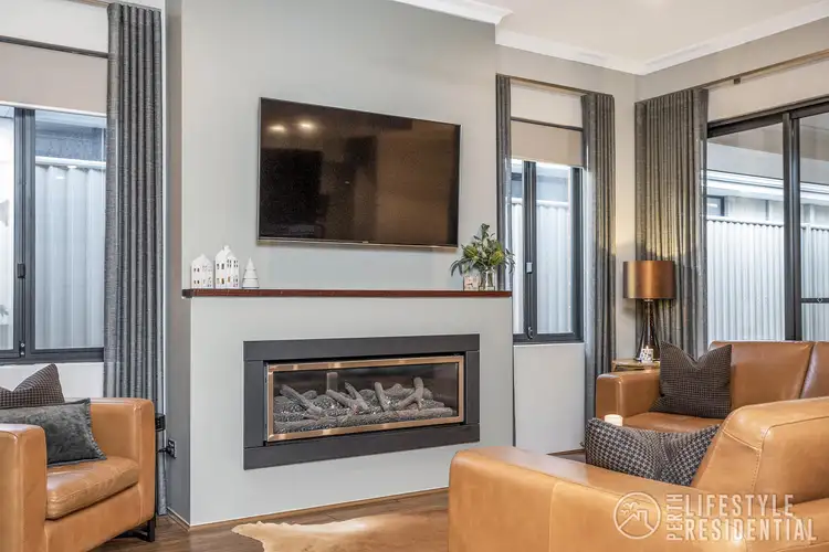 8 Rosewood Street, Eglinton WA 6034