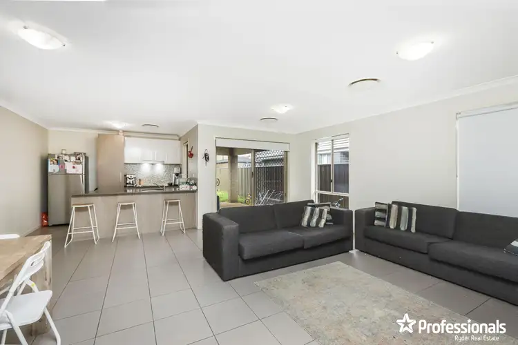 Second view of Homely house listing, 5 Amber Way, Cobblebank VIC 3338