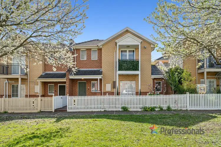 33 Village Way, Maribyrnong VIC 3032