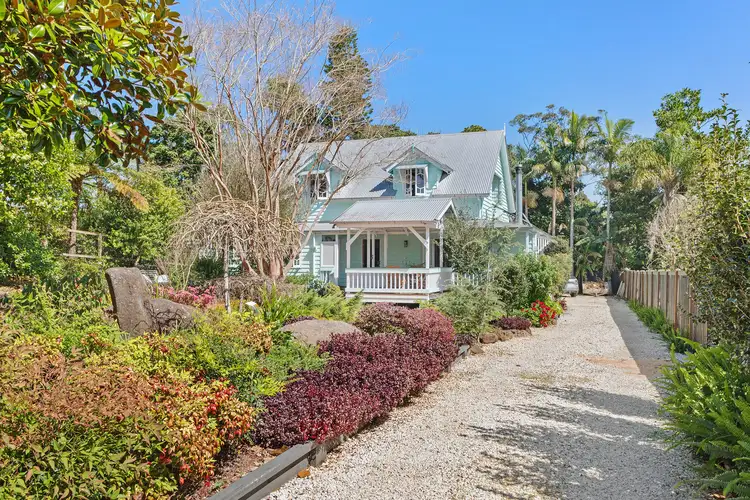 16 Ben Nevis Street, Tamborine Mountain QLD 4272