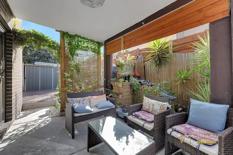 Second view of Homely house listing, 10/5 Korab Place, Roxburgh Park VIC 3064