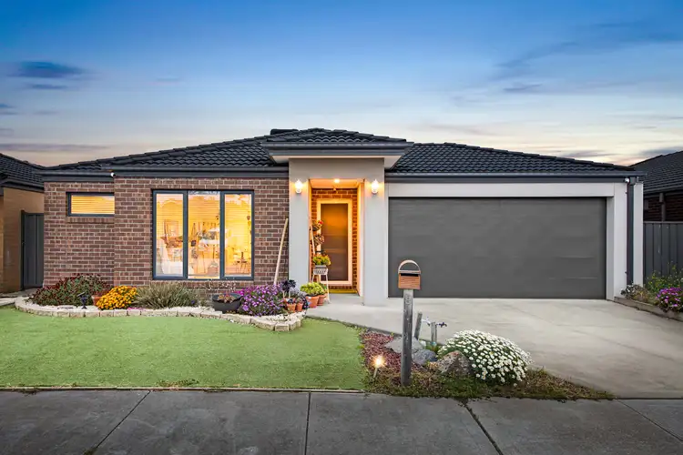 9 Orvalia Road, Manor Lakes VIC 3024