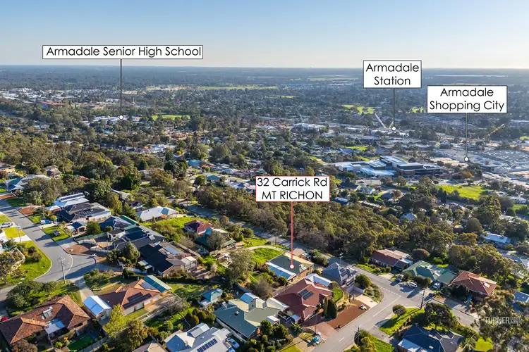 32 Carrick Road, Mount Richon WA 6112