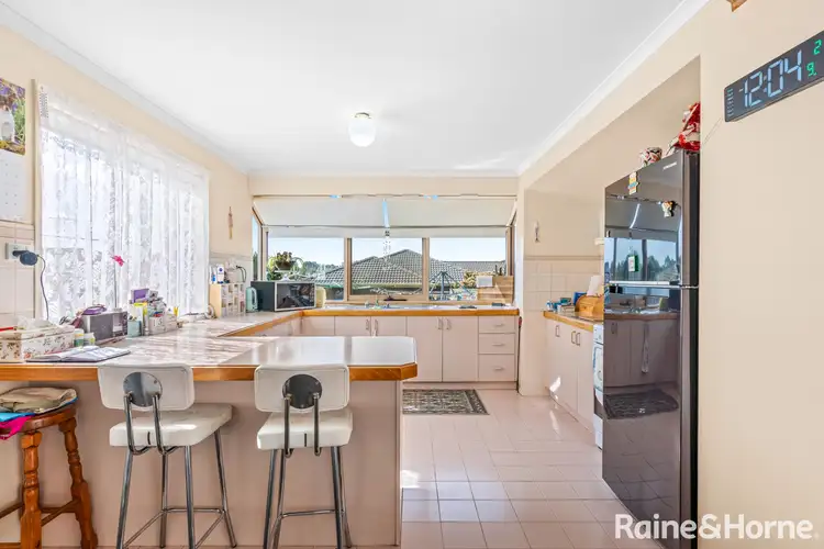 Fourth view of Homely house listing, 2/8 Peart Court, Brookfield VIC 3338