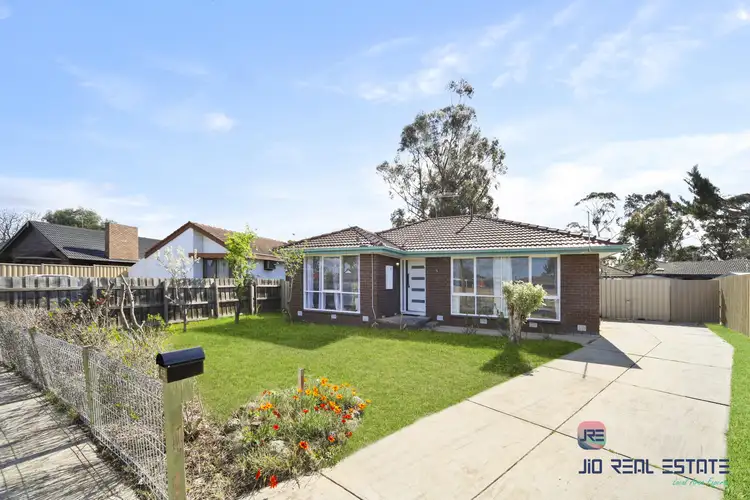 65 Bridgeford Crescent, Melton South VIC 3338