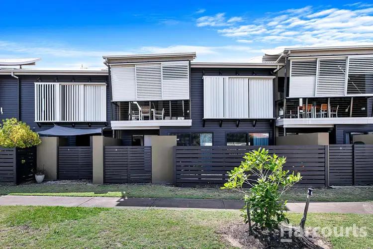 2/190 Cypress Street, Urangan QLD 4655