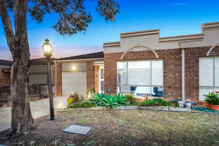19 Tintern Loop, Hillside VIC 3037