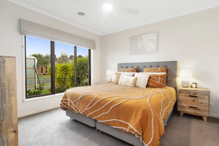 Sixth view of Homely house listing, 8 Illawarra Avenue, Clyde VIC 3978