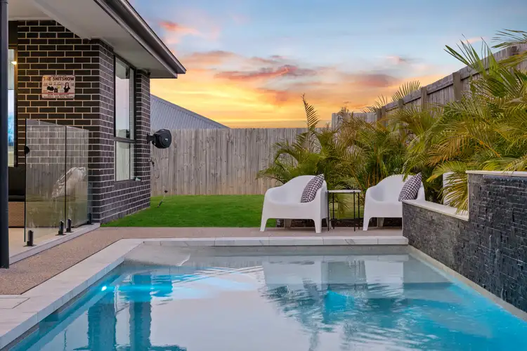 28 Seaberry Vista, Redland Bay QLD 4165
