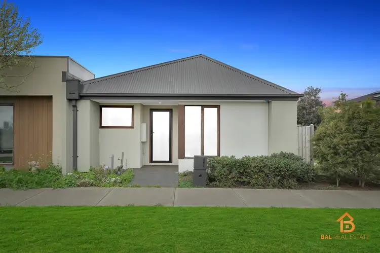 Main view of Homely house listing, 2 Oxbow Walk, Truganina VIC 3029