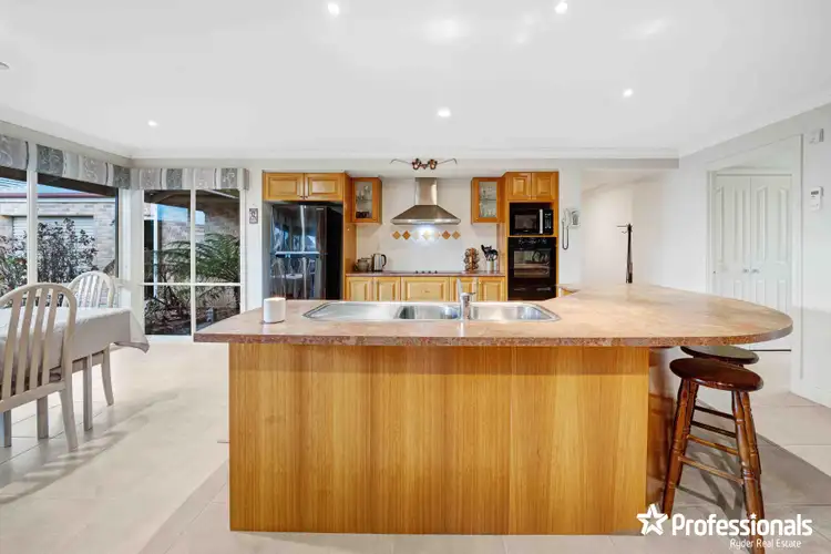Fourth view of Homely house listing, 6 Davies Avenue, Brookfield VIC 3338