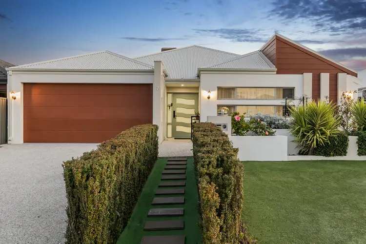 7 Lovage Street, Treeby WA 6164