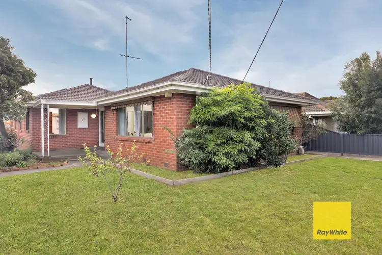 12 Cameron Avenue, Altona Meadows VIC 3028