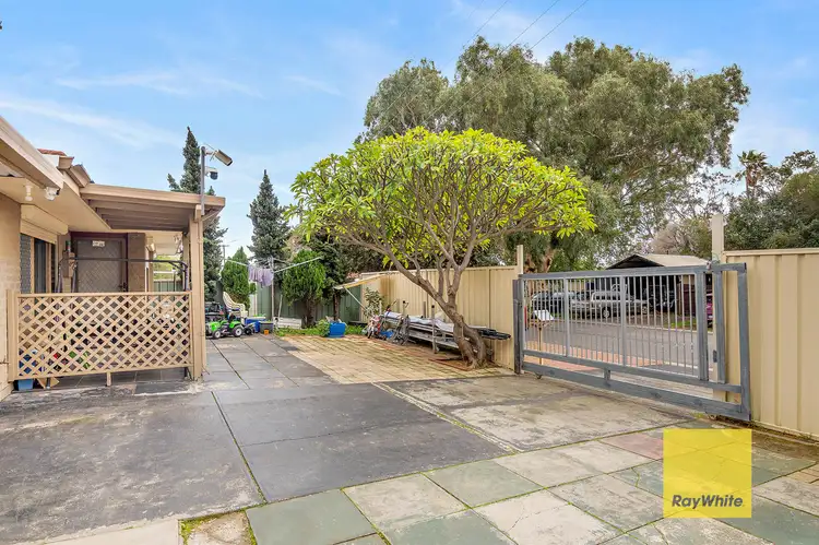 Fourth view of Homely house listing, 18 Natasha Way, Camillo WA 6111