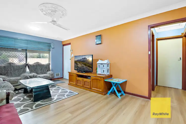 Fifth view of Homely house listing, 18 Natasha Way, Camillo WA 6111