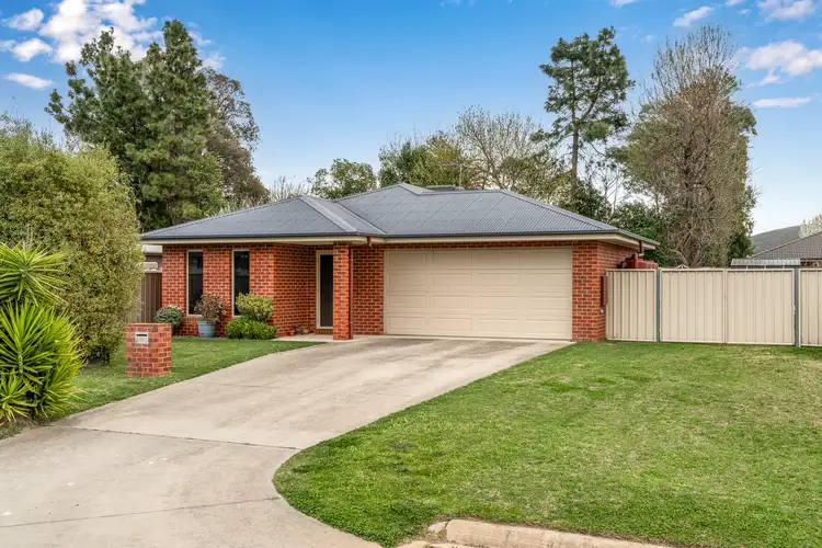 84 Cornwall Avenue, Hamilton Valley NSW 2641