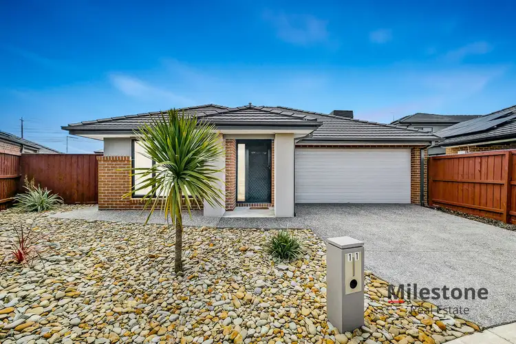 11 Spike Way, Clyde North VIC 3978