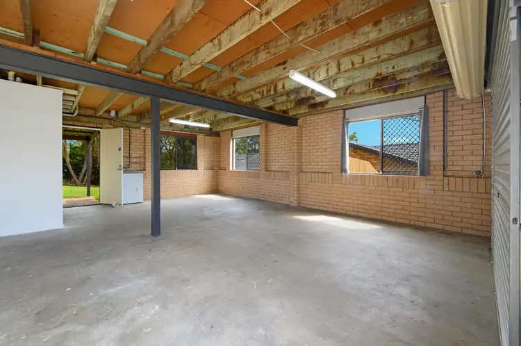 2 Manoora Place, Ashmore QLD 4214