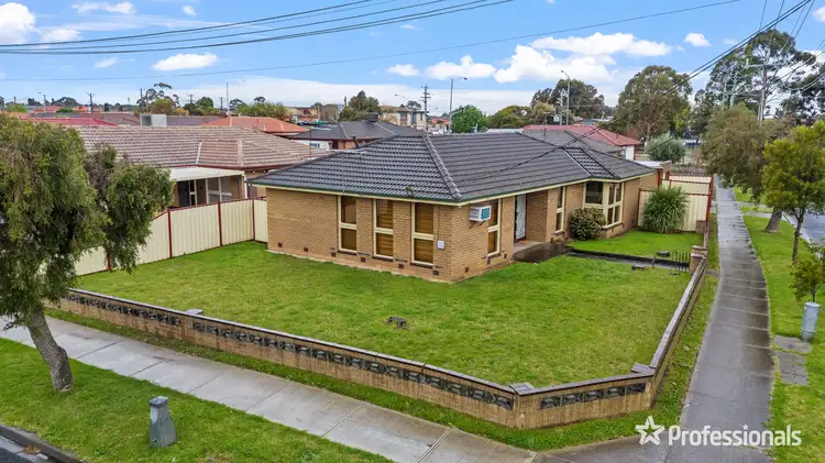 2 Tarana Crescent, Kings Park VIC 3021