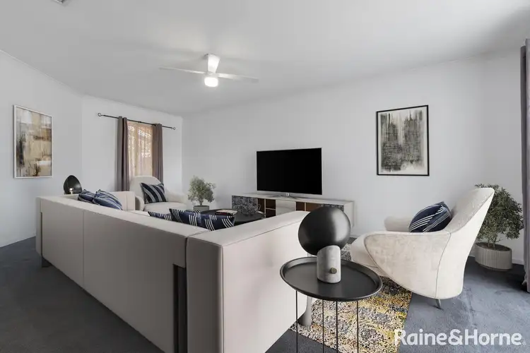 Third view of Homely house listing, 5 Parade Court, Sunbury VIC 3429