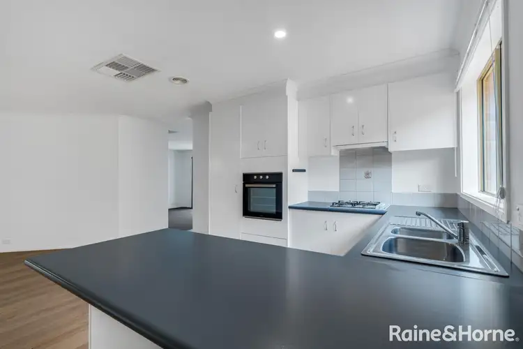 Fifth view of Homely house listing, 5 Parade Court, Sunbury VIC 3429