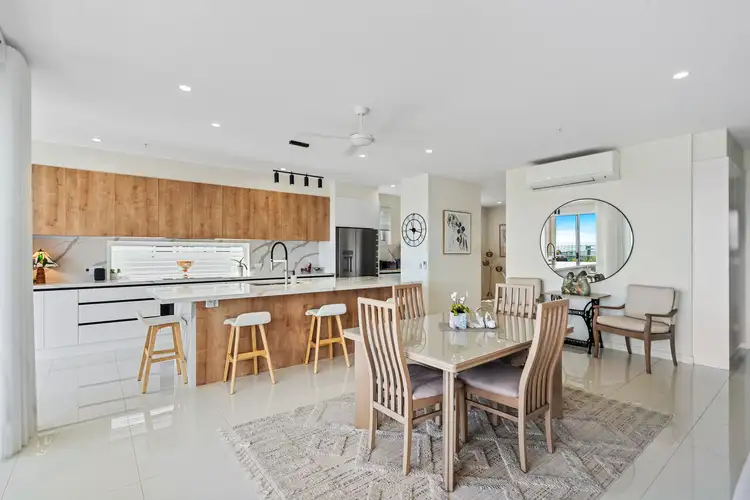 8/11 Colburn Avenue, Victoria Point QLD 4165
