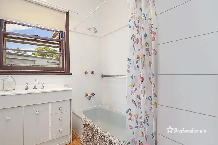 Fifth view of Homely house listing, 9 Morongo Avenue, Hamilton VIC 3300