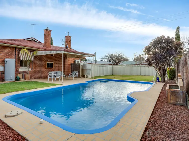 498 Hague Street, Lavington NSW 2641