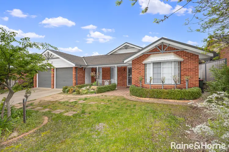 34 Simkin Crescent, Kooringal NSW 2650
