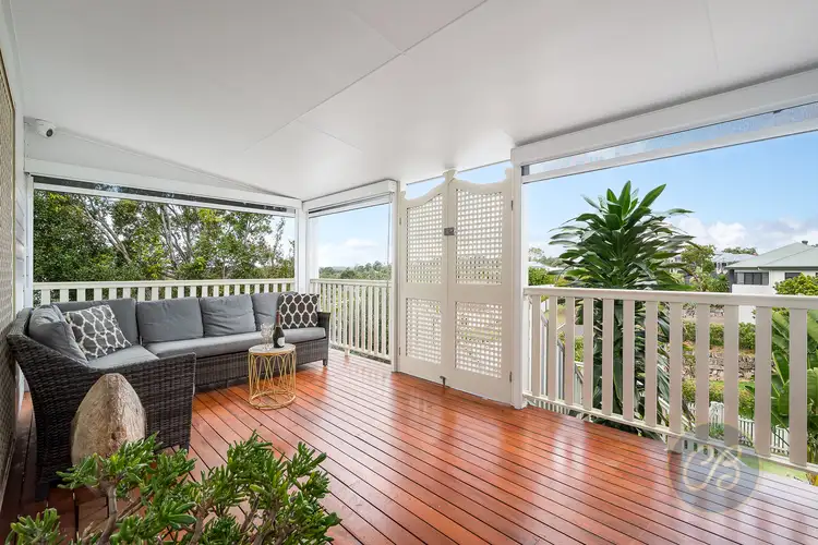 6 Windrush Close, Eatons Hill QLD 4037