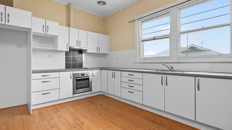 11 Fourth Street, Cleve SA 5640