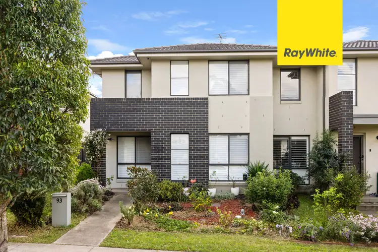 93 Northampton Drive, Glenfield NSW 2167