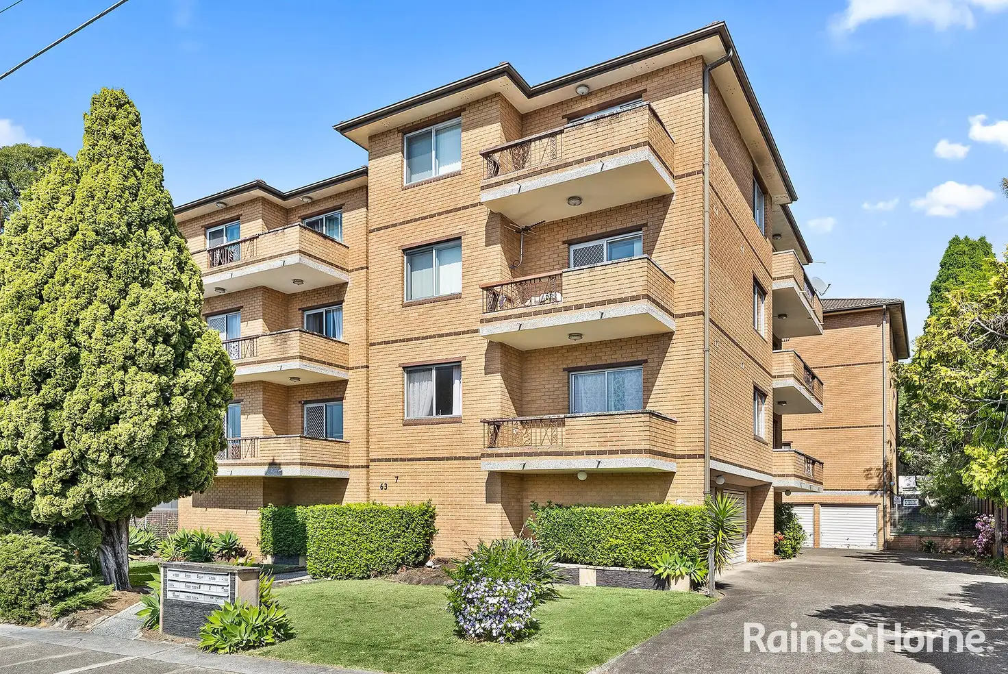 Main view of Homely unit listing, 2/63 Gladstone Street, Kogarah NSW 2217