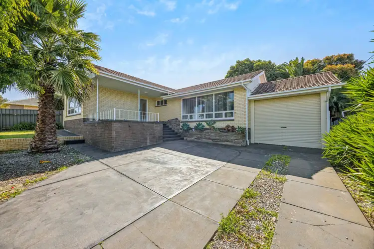 11 Saphire Road, Morphett Vale SA 5162