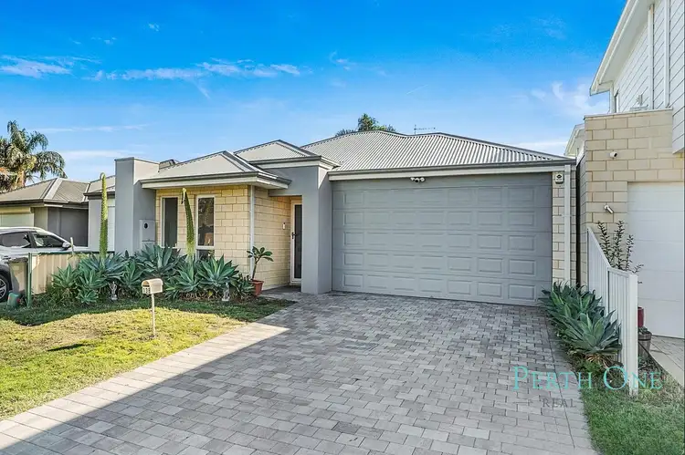 13B Lyrebird Way, Thornlie WA 6108