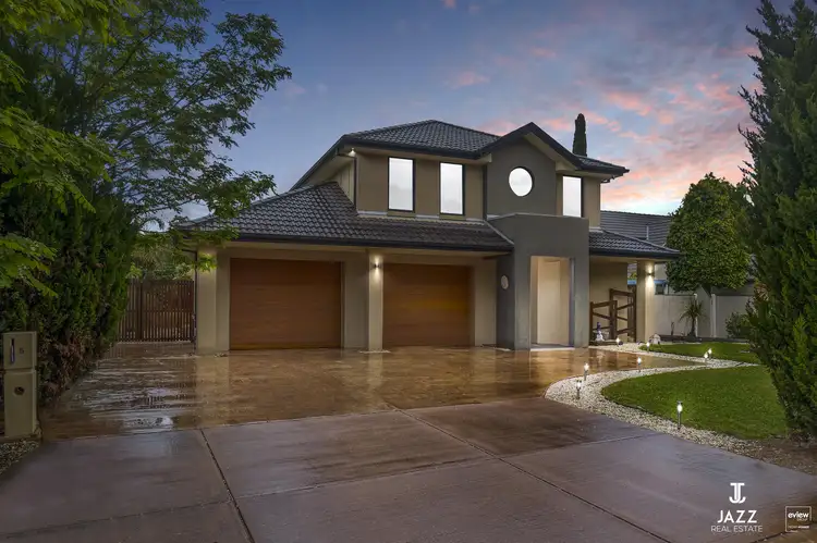 5 Springbank Court, Sanctuary Lakes VIC 3030