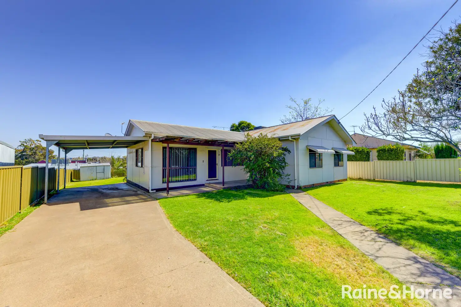 Main view of Homely house listing, 39 Byrnes Avenue, Tamworth NSW 2340