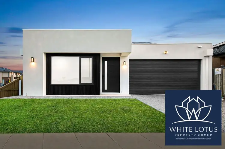 1 Greenview Avenue, Rockbank VIC 3335
