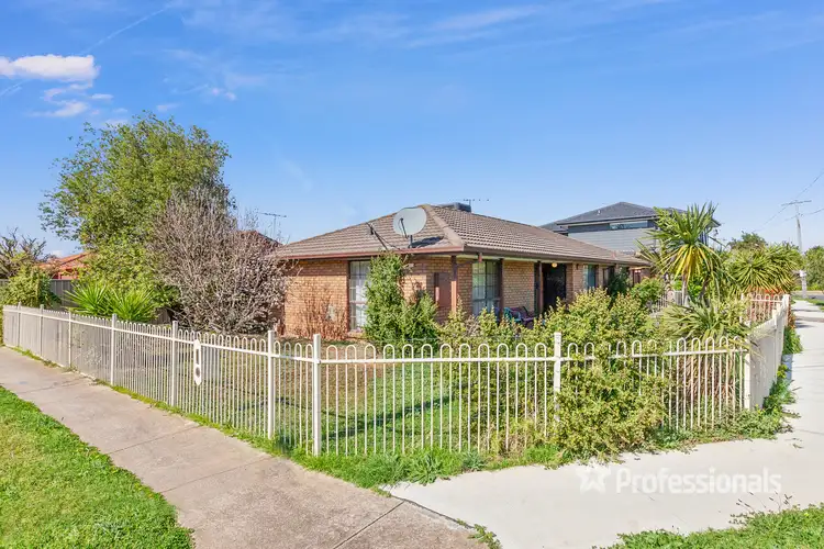 11 Greens Road, Wyndham Vale VIC 3024
