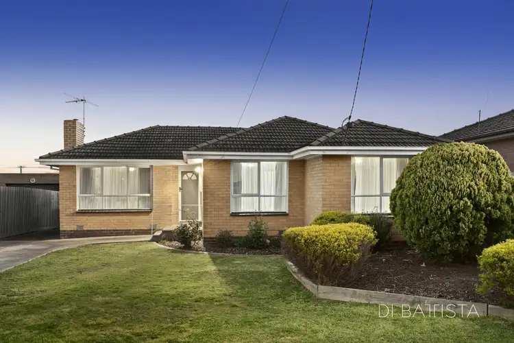 53 Wattleglen Street, Craigieburn VIC 3064