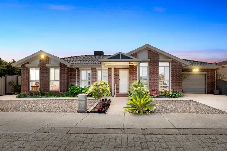 62 Boberrit Wynd, Sydenham VIC 3037