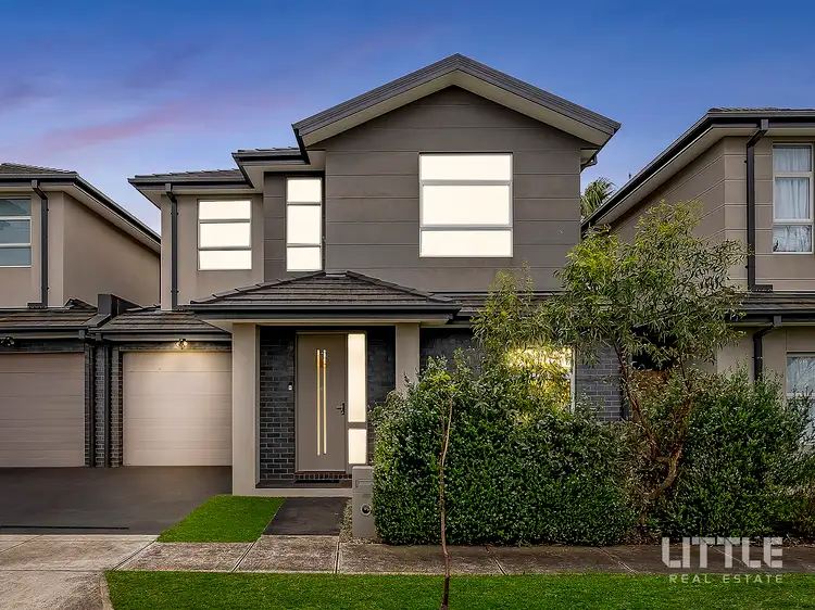 2 Katoomba Street