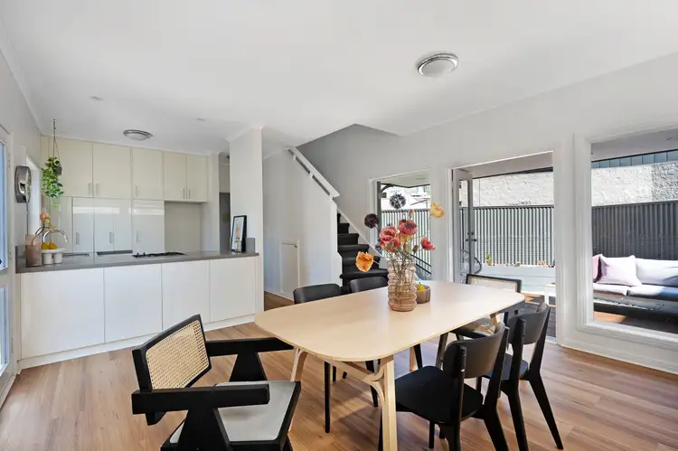 12 Robbs Parade
