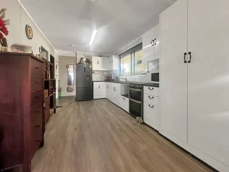 Fifth view of Homely house listing, 10 Heferen Crescent, Black River QLD 4818