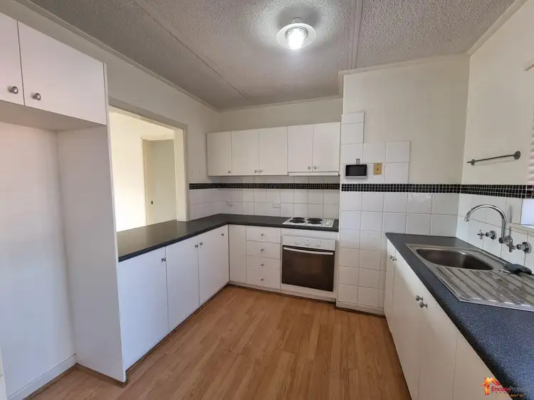 17/4 Canham Way, Orelia WA 6167