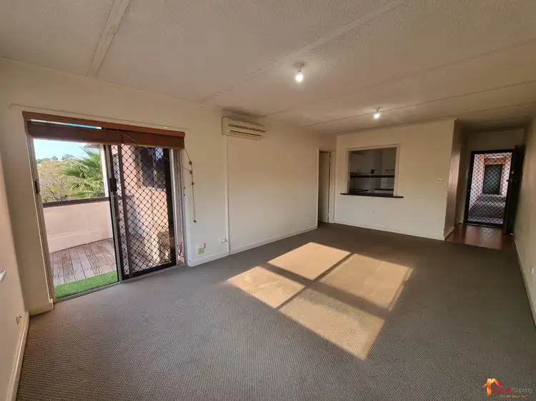 Fourth view of Homely unit listing, 17/4 Canham Way, Orelia WA 6167