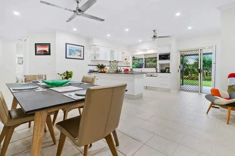 8 Catherine Close, Bentley Park QLD 4869
