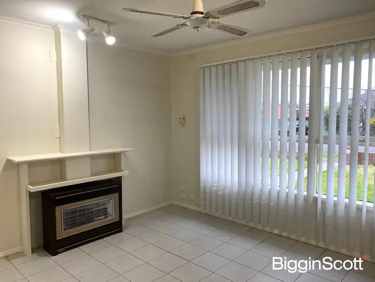Fifth view of Homely unit listing, 2/2 Lee Street, St Albans VIC 3021